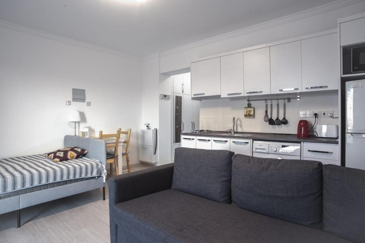 Royal Life Residence Poseidon Studio Trikomo Екстер'єр фото